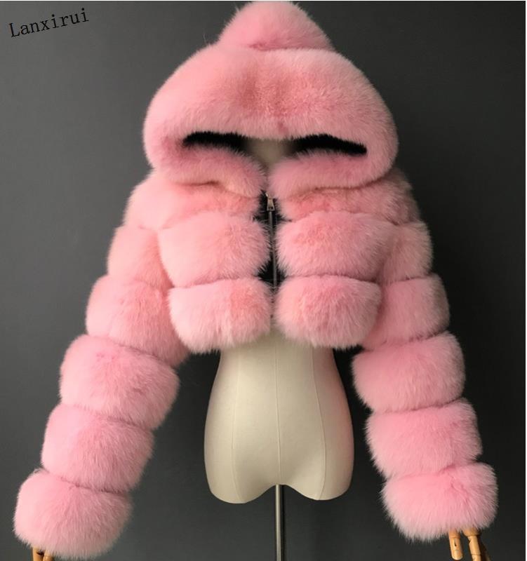 Manteau court à capuche en fausse fourrure